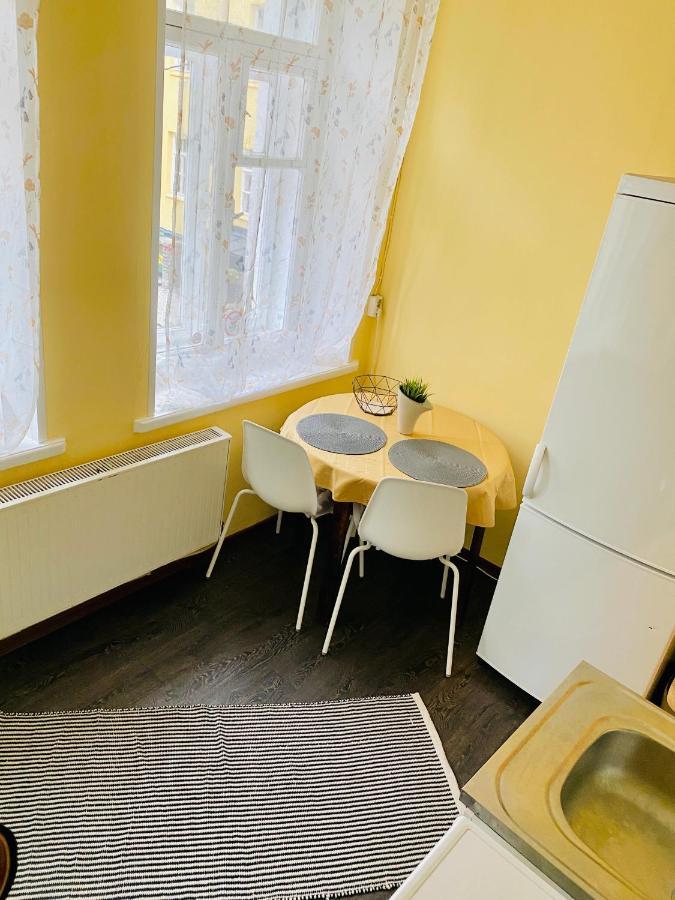 1 Bedroom Apartment Near Kadriorg Swan Pond Reval Exterior foto